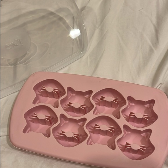 Other - Pink Cat-Shaped Silicone Ice Cube Tray